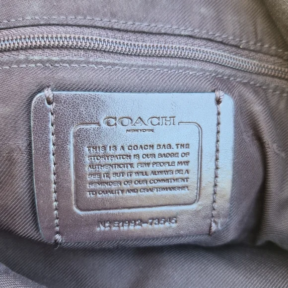 Coach Dalton 31 Black Pebbled Leather Bag - Picture 10 of 12